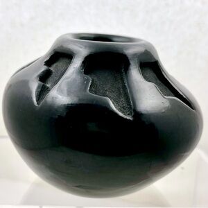 Santa Clara Pueblo Vintage Carved Blackware Pot - Barbara Martinez